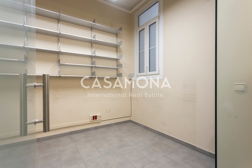 (VENUT) Pis lluminós de 5 habitacions amb detalls modernistes originals al cor de l’Eixample (VENUT) Pis lluminós de 5 habitacions amb detalls modernistes originals al cor de l’Eixample