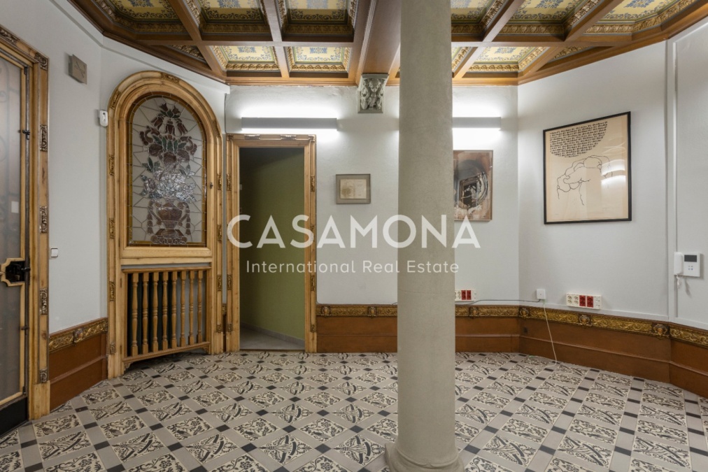 (VENUT) Pis lluminós de 5 habitacions amb detalls modernistes originals al cor de l’Eixample (VENUT) Pis lluminós de 5 habitacions amb detalls modernistes originals al cor de l’Eixample