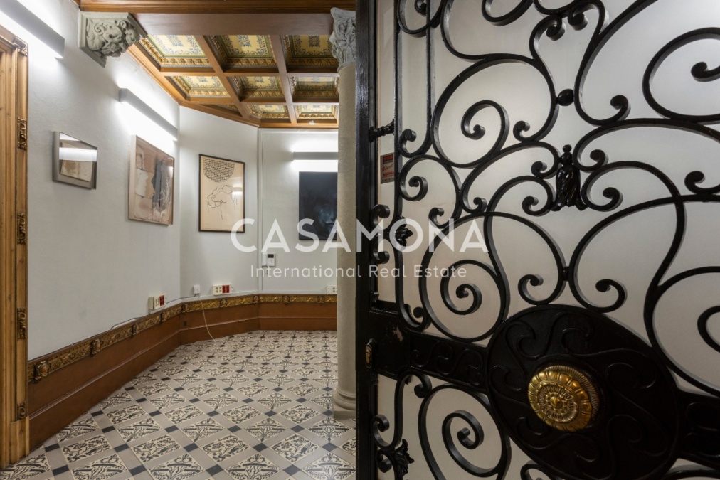 (VENUT) Pis lluminós de 5 habitacions amb detalls modernistes originals al cor de l’Eixample (VENUT) Pis lluminós de 5 habitacions amb detalls modernistes originals al cor de l’Eixample