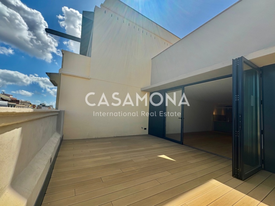 Penthouse Moderne Avec Terrasse Privée au Cœur de Barcelone Penthouse Moderne Avec Terrasse Privée au Cœur de Barcelone