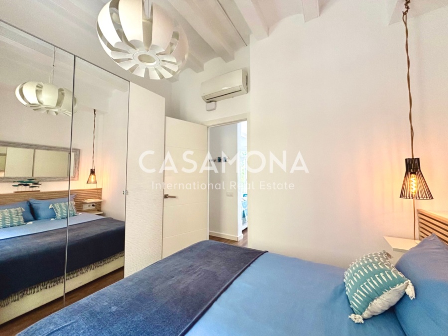 (VERKAUFT) Vollständig renovierte 2-Zimmer-Wohnung mit Balkon, der zum Hafen von Barceloneta zeigt. (VERKAUFT) Vollständig renovierte 2-Zimmer-Wohnung mit Balkon, der zum Hafen von Barceloneta zeigt.