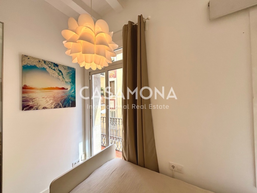 (VERKAUFT) Vollständig renovierte 2-Zimmer-Wohnung mit Balkon, der zum Hafen von Barceloneta zeigt. (VERKAUFT) Vollständig renovierte 2-Zimmer-Wohnung mit Balkon, der zum Hafen von Barceloneta zeigt.