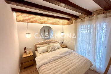 Charmant Appartement Rénové de 2 Chambres avec Balcons à Louer à Sant Pere Charmant Appartement Rénové de 2 Chambres avec Balcons à Louer à Sant Pere