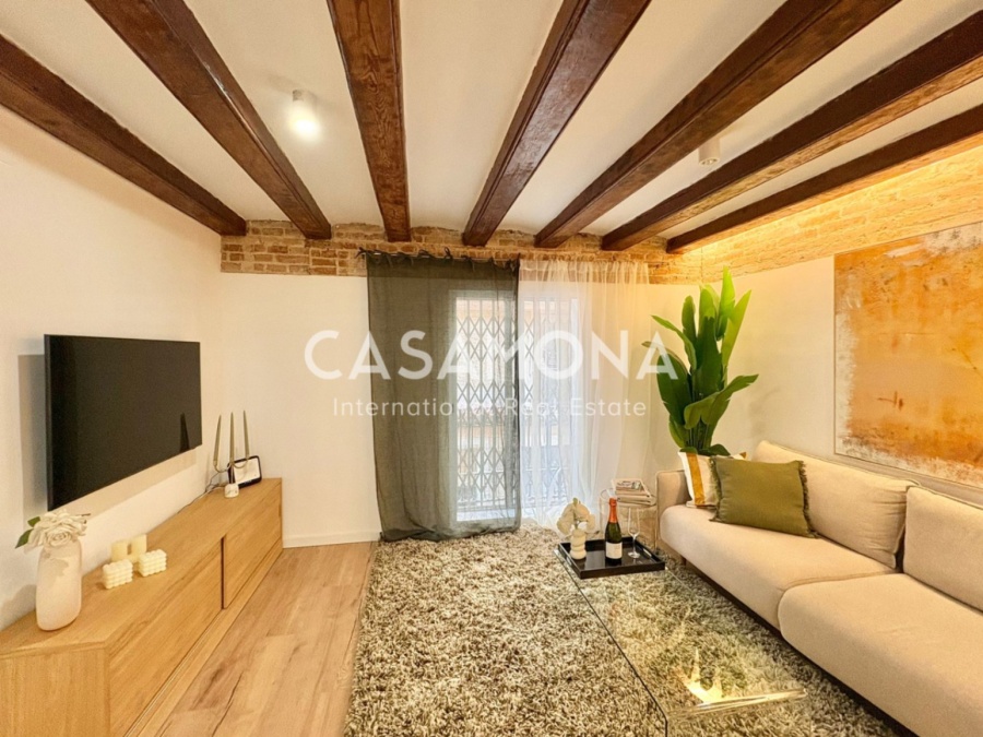 Encantador Apartamento Reformado de 2 Habitaciones con Balcones en Alquiler en Sant Pere