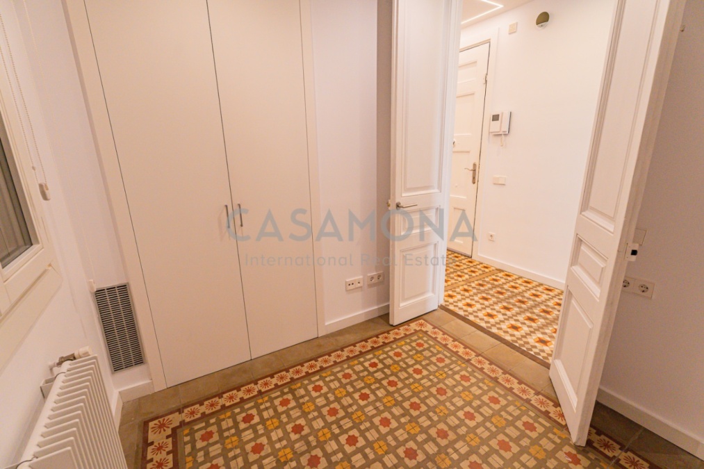 Encisador Apartament De 2 Habitacions Amb Balcó I Detalls Catalans Únics A Prop De La Plaça Catalunya