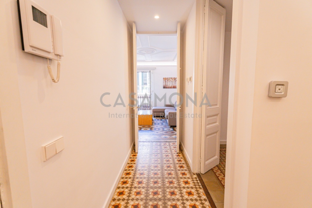 Encisador Apartament De 2 Habitacions Amb Balcó I Detalls Catalans Únics A Prop De La Plaça Catalunya