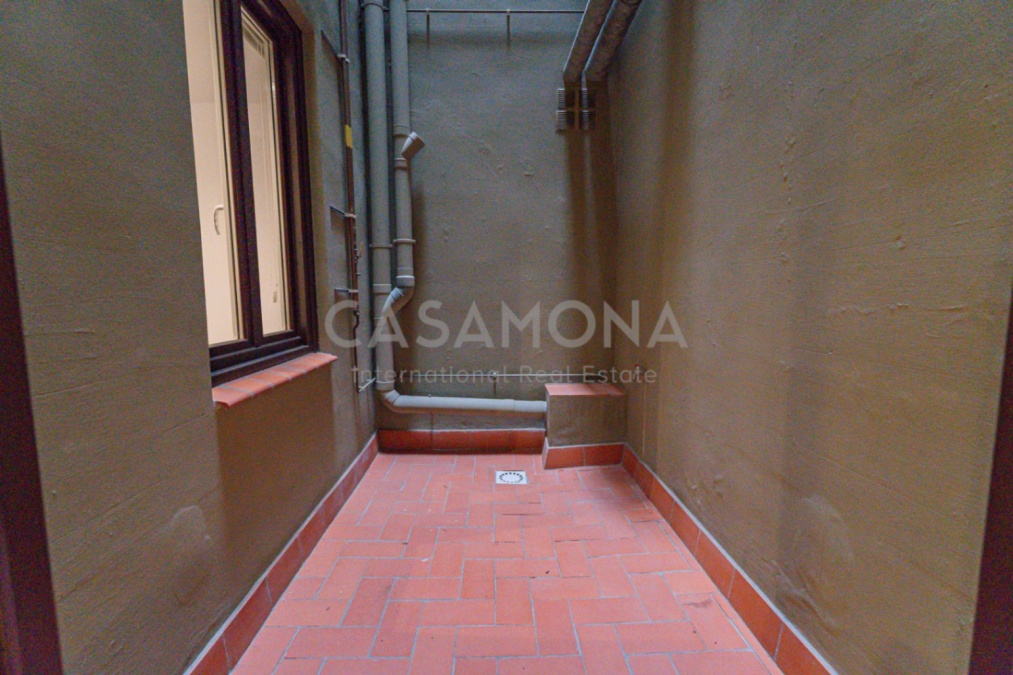 Charming 2-Bedroom Apartment With Balcony And Unique Catalan Features Near Plaça Catalunya Charming 2-Bedroom Apartment With Balcony And Unique Catalan Features Near Plaça Catalunya