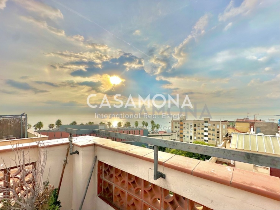 (SOLD) Wohnung mit Meerblick und Doppelterrasse – Renovierungsprojekt mit großem Potenzial (SOLD) Wohnung mit Meerblick und Doppelterrasse – Renovierungsprojekt mit großem Potenzial
