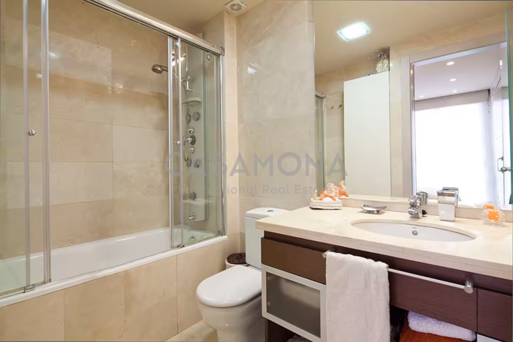 Spacious 2-Bedroom Apartment Near Sagrada Família Spacious 2-Bedroom Apartment Near Sagrada Família