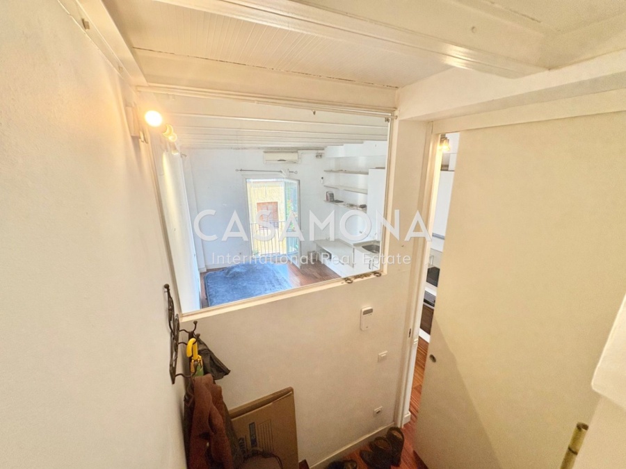 Trendiges Duplex mit 2 Schlafzimmern und Dachterrasse im gefragten Viertel El Born Trendiges Duplex mit 2 Schlafzimmern und Dachterrasse im gefragten Viertel El Born
