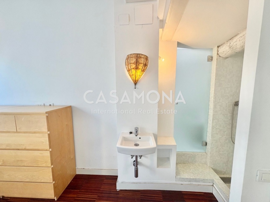 Duplex moderne de 2 chambres avec terrasse sur le toit dans le quartier recherché d’El Born