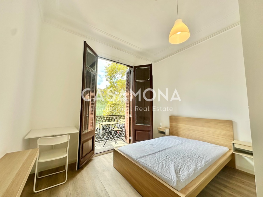 Increíble Apartamento Renovado de 4 Dormitorios en el Corazón de Sant Antoni Increíble Apartamento Renovado de 4 Dormitorios en el Corazón de Sant Antoni