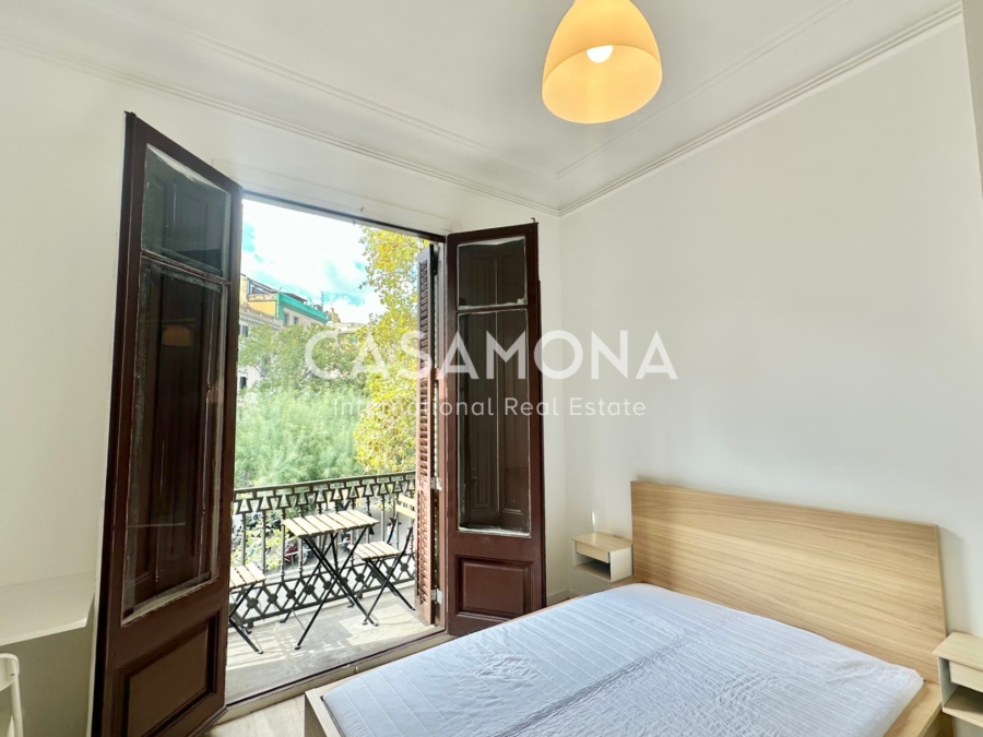 Increíble Apartamento Renovado de 4 Dormitorios en el Corazón de Sant Antoni Increíble Apartamento Renovado de 4 Dormitorios en el Corazón de Sant Antoni