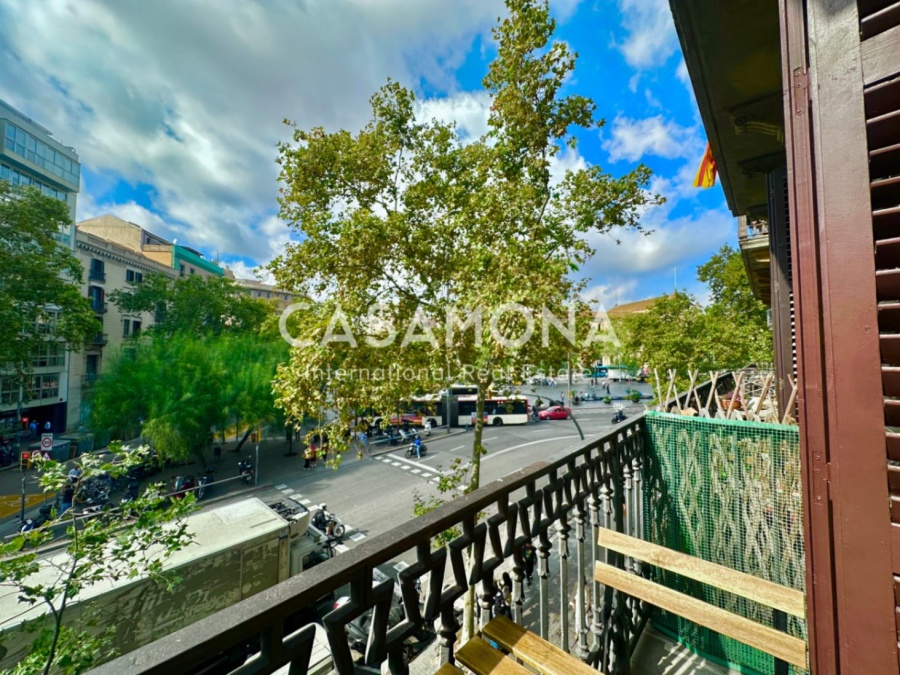 Increíble Apartamento Renovado de 4 Dormitorios en el Corazón de Sant Antoni Increíble Apartamento Renovado de 4 Dormitorios en el Corazón de Sant Antoni
