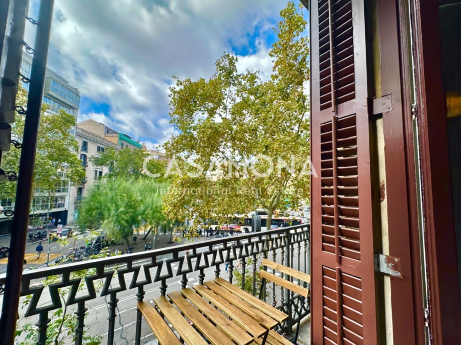 Increíble Apartamento Renovado de 4 Dormitorios en el Corazón de Sant Antoni Increíble Apartamento Renovado de 4 Dormitorios en el Corazón de Sant Antoni