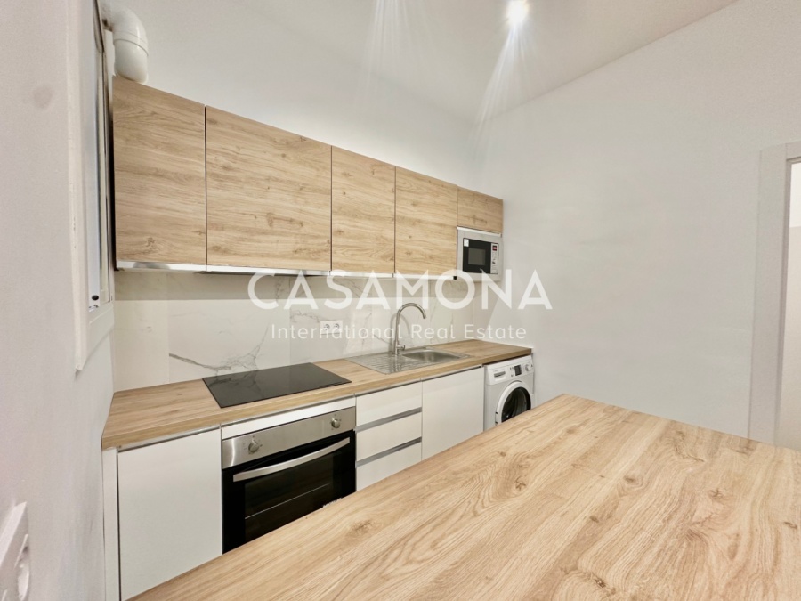 Increíble Apartamento Renovado de 4 Dormitorios en el Corazón de Sant Antoni Increíble Apartamento Renovado de 4 Dormitorios en el Corazón de Sant Antoni