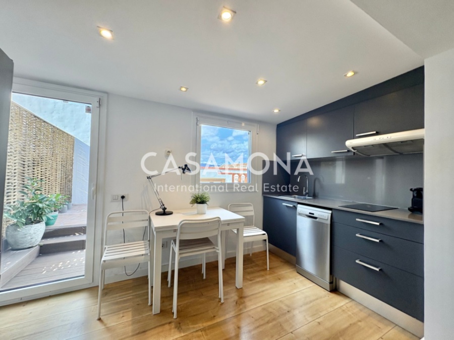 (VENUT) Àtic modern d’1 dormitori amb terrassa exclusiva i vistes excepcionals a la ciutat (VENUT) Àtic modern d’1 dormitori amb terrassa exclusiva i vistes excepcionals a la ciutat