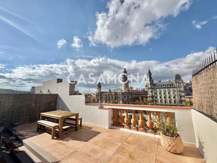 (VERKAUFT) Modernes Penthouse mit einem Schlafzimmer, exklusiver Terrasse und außergewöhnlichem Stadtblick