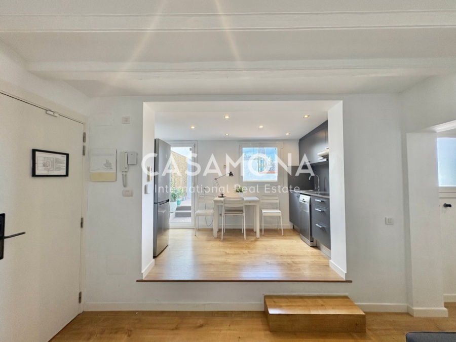 (SOLD) Modern 1-Bedroom Penthouse with Exclusive Terrace and Exceptional City Views