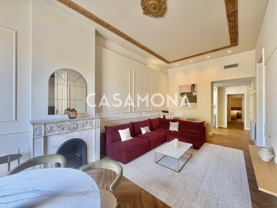 Apartament de 3 Dormitoris Totalment Renovado a Port Vell que Combina l’Encant Històric i l’Elegància Moderna