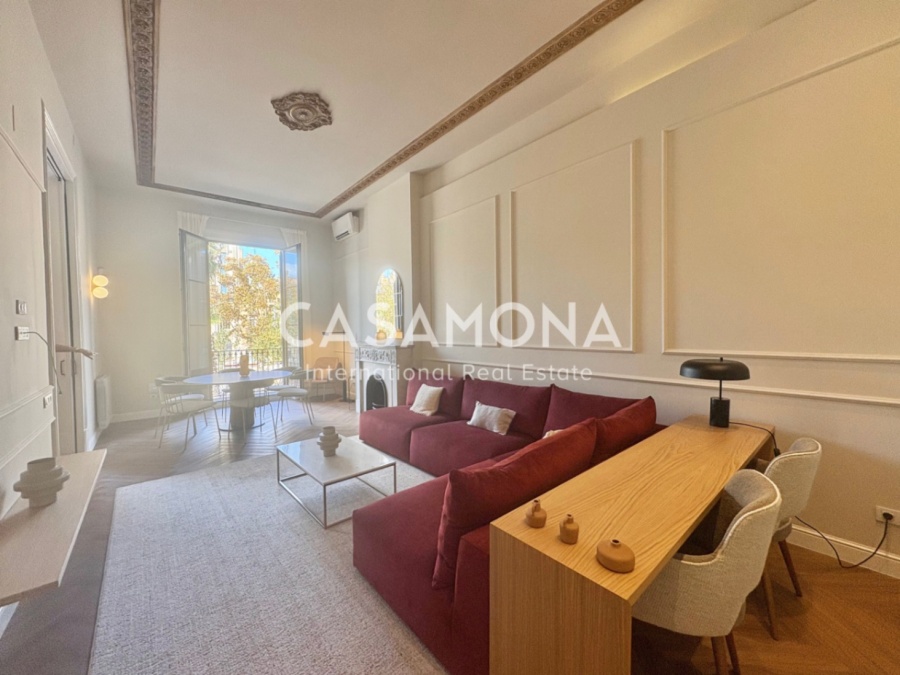 Apartament de 3 Dormitoris Totalment Renovado a Port Vell que Combina l’Encant Històric i l’Elegància Moderna