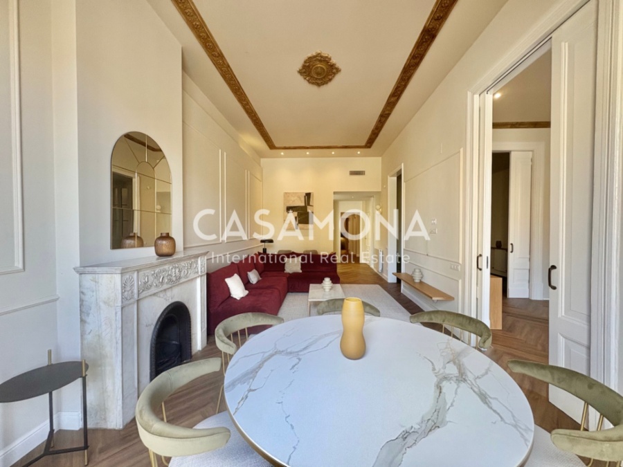 Fully Renovated 3-Bedroom Apartment in Port Vell Combining Historic Charm and Modern Elegance