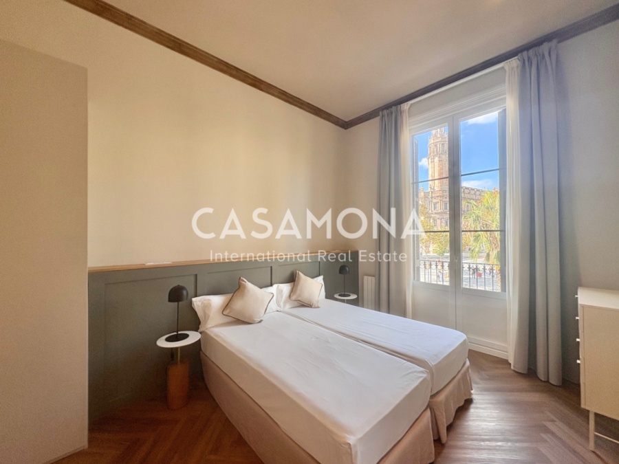 Fully Renovated 3-Bedroom Apartment in Port Vell Combining Historic Charm and Modern Elegance