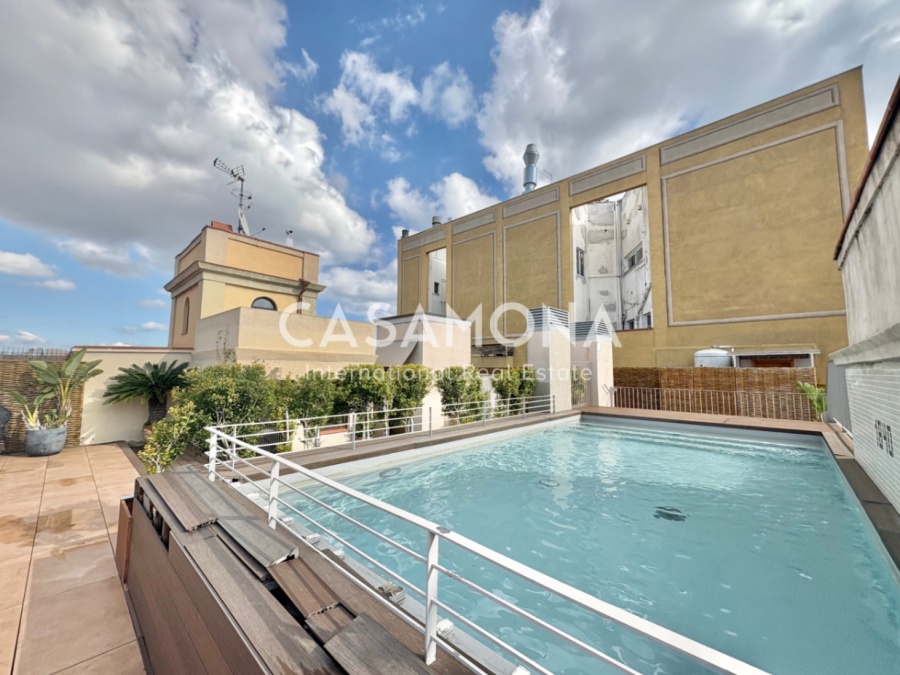 Elegant 3-Bedroom Apartment with a swimming pool, a huge terrace and with Exceptional City Views
