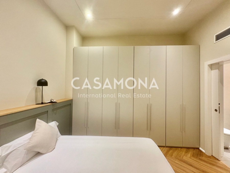 Elegant pis de 3 habitacions amb piscina, una enorme terrassa i vistes excepcionals de la ciutat.