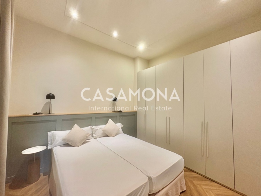 Elegant pis de 3 habitacions amb piscina, una enorme terrassa i vistes excepcionals de la ciutat.