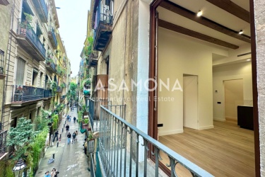 Appartement à El Born avec deux chambres et balcons ensoleillés Appartement à El Born avec deux chambres et balcons ensoleillés