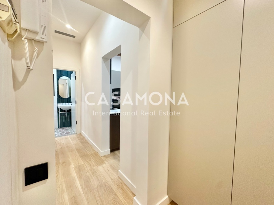Appartement à El Born avec deux chambres et balcons ensoleillés