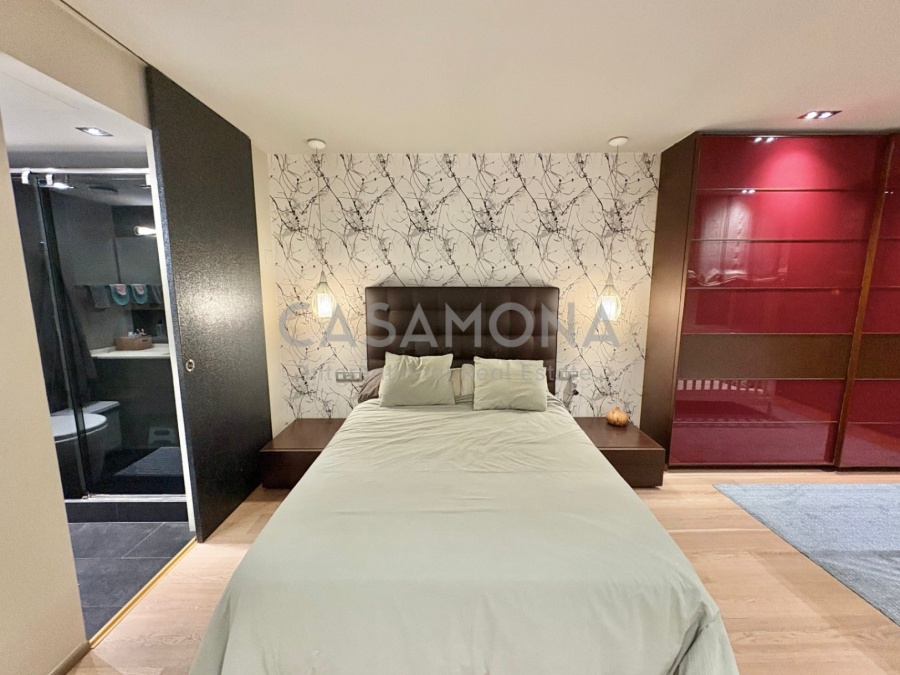 (SOLD) Renovated 2-Bedroom Apartment with Balcony and Spacious Open Layout in Eixample Esquerra (SOLD) Renovated 2-Bedroom Apartment with Balcony and Spacious Open Layout in Eixample Esquerra