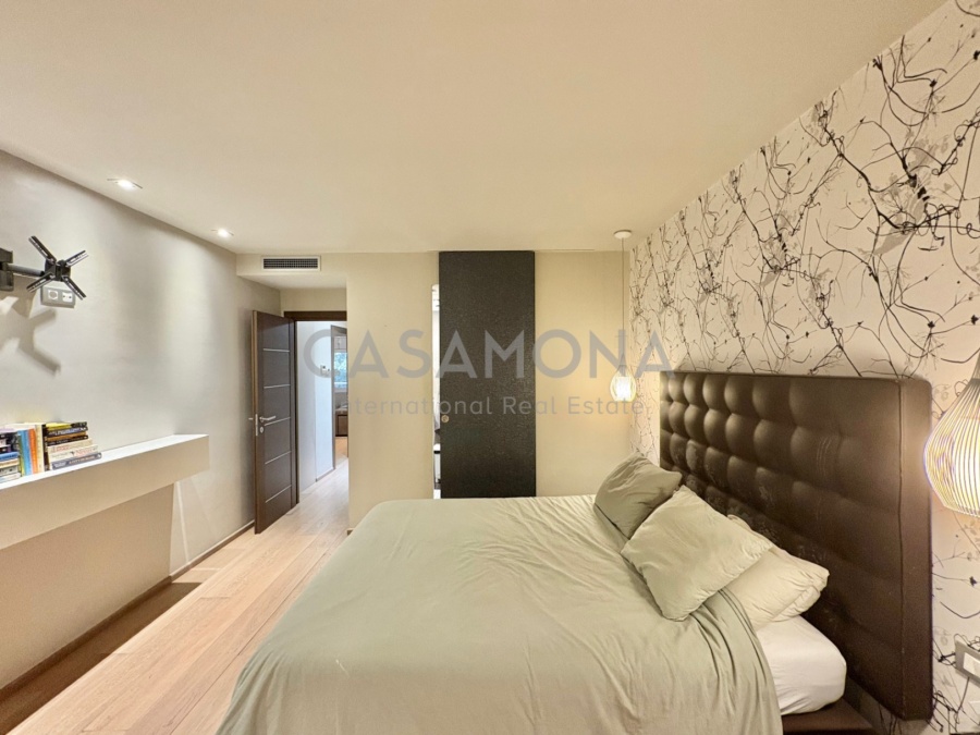 (SOLD) Renovated 2-Bedroom Apartment with Balcony and Spacious Open Layout in Eixample Esquerra (SOLD) Renovated 2-Bedroom Apartment with Balcony and Spacious Open Layout in Eixample Esquerra