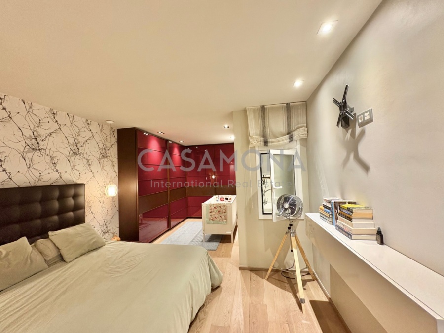 (SOLD) Renovated 2-Bedroom Apartment with Balcony and Spacious Open Layout in Eixample Esquerra (SOLD) Renovated 2-Bedroom Apartment with Balcony and Spacious Open Layout in Eixample Esquerra