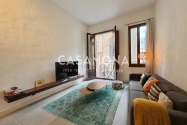 Stunning Four Bedroom Designer Apartment in the Heart of El Born