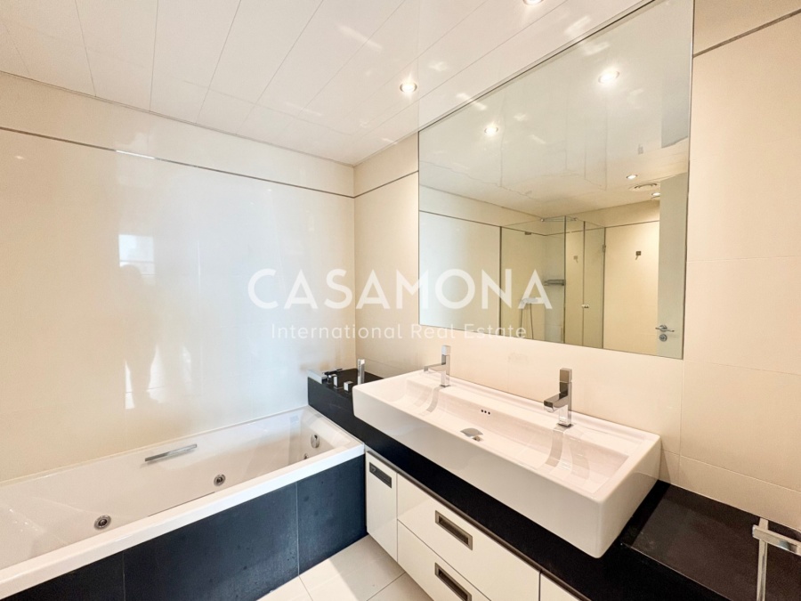 Luxury 18th Floor Sea View Apartment in Diagonal Mar