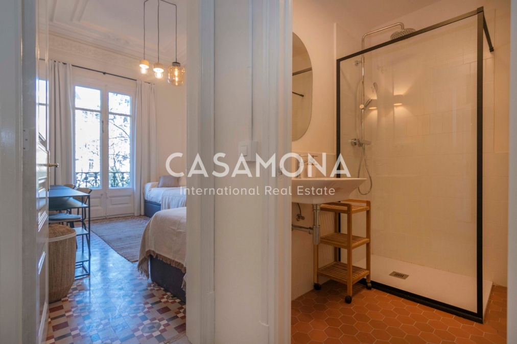 Spacious Designer Home Steps from Plaça Universitat Spacious Designer Home Steps from Plaça Universitat