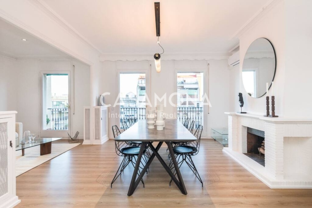 Helle und großzügige Fünfzimmerwohnung im zentralen Eixample