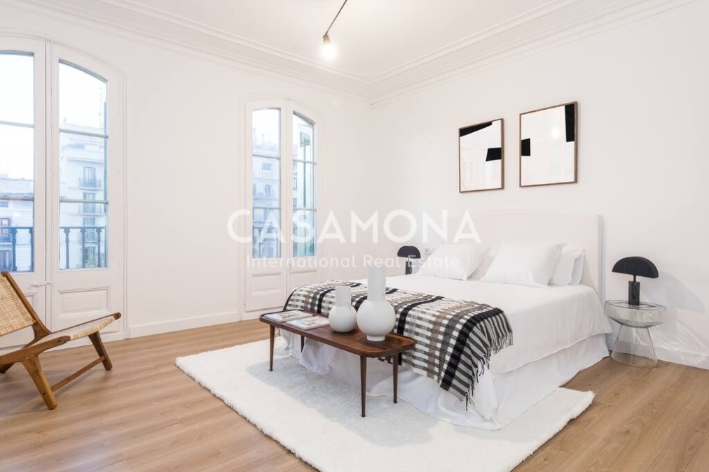 Bright and Expansive Five-Bedroom Apartment in Central Eixample Bright and Expansive Five-Bedroom Apartment in Central Eixample