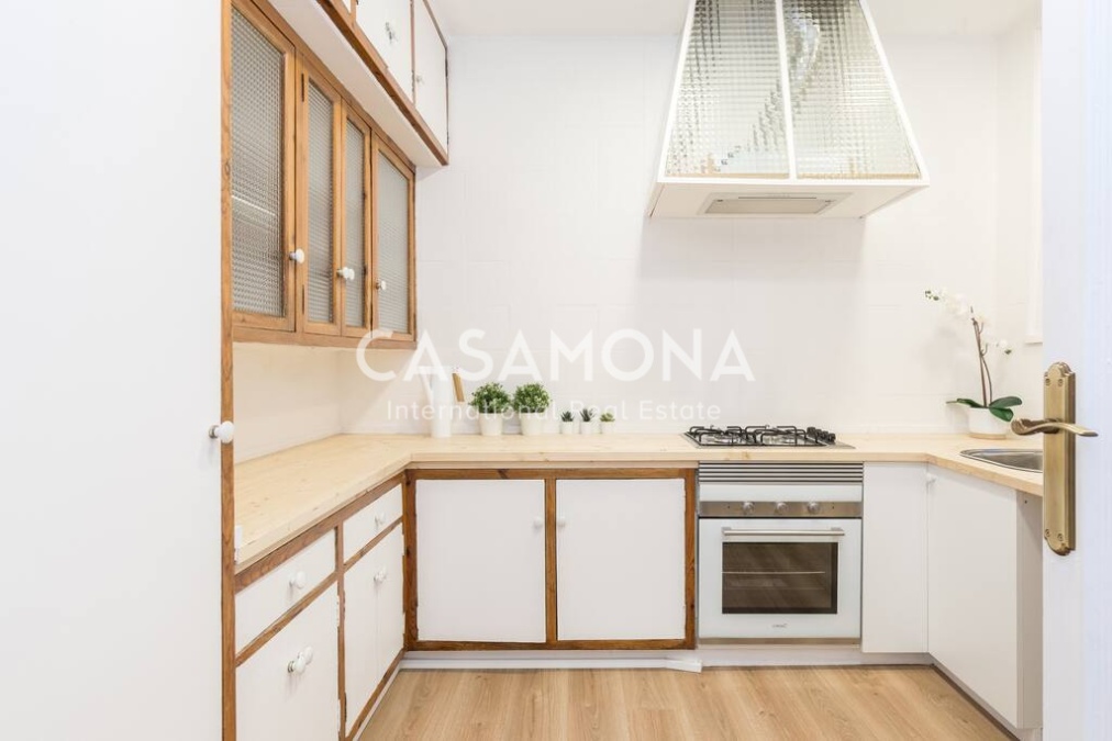 Helle und großzügige Fünfzimmerwohnung im zentralen Eixample