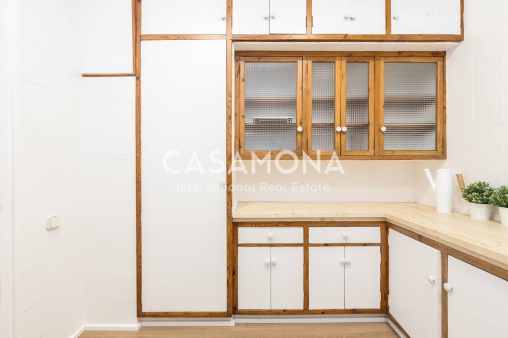 Helle und großzügige Fünfzimmerwohnung im zentralen Eixample
