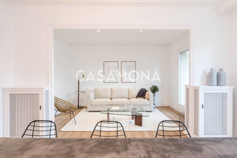 Bright and Expansive Five-Bedroom Apartment in Central Eixample Bright and Expansive Five-Bedroom Apartment in Central Eixample