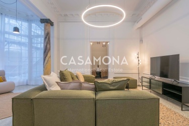 Exclusive 4-Bedroom Apartment with Historic Catalan Features in Central Eixample