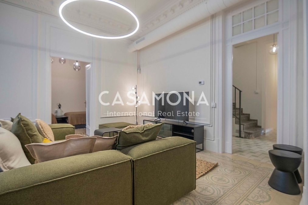 Apartamento exclusivo de 4 dormitorios con elementos históricos catalanes en el Eixample central Apartamento exclusivo de 4 dormitorios con elementos históricos catalanes en el Eixample central