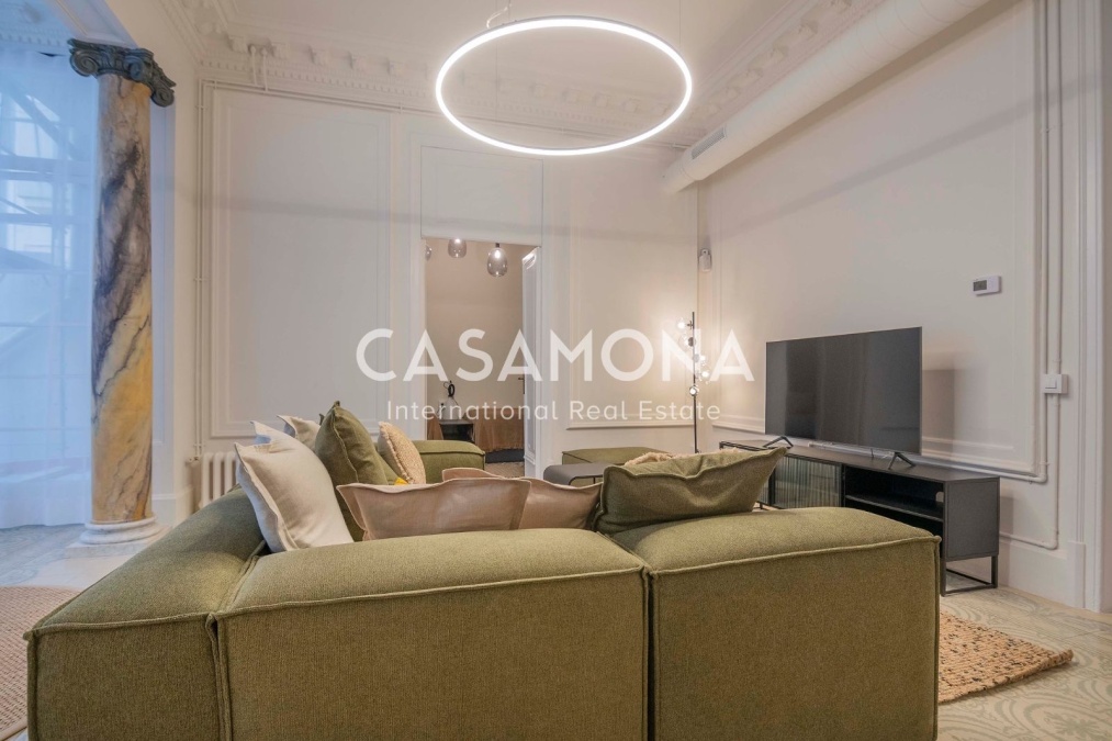 Apartamento exclusivo de 4 dormitorios con elementos históricos catalanes en el Eixample central Apartamento exclusivo de 4 dormitorios con elementos históricos catalanes en el Eixample central
