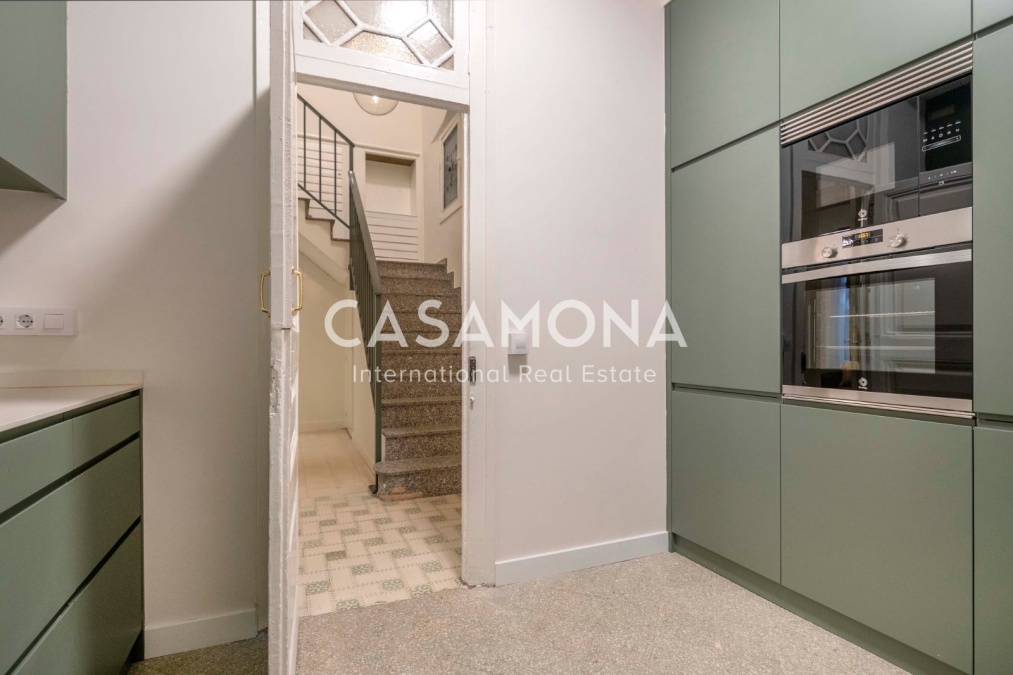 Apartamento exclusivo de 4 dormitorios con elementos históricos catalanes en el Eixample central Apartamento exclusivo de 4 dormitorios con elementos históricos catalanes en el Eixample central