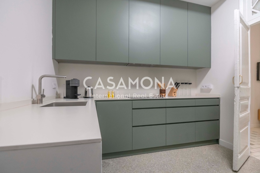 Apartament exclusiu de 4 dormitoris amb elements històrics catalans a l’Eixample centra Apartament exclusiu de 4 dormitoris amb elements històrics catalans a l’Eixample centra