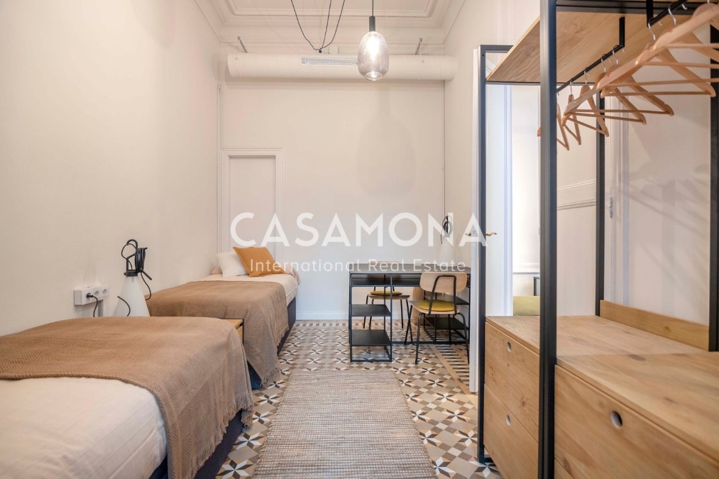 Apartamento exclusivo de 4 dormitorios con elementos históricos catalanes en el Eixample central Apartamento exclusivo de 4 dormitorios con elementos históricos catalanes en el Eixample central