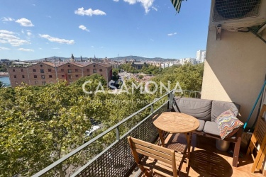 Spectacular Harbour Views, Private Terrace & Elevator on Joan de Borbó – Best Views in BCN!
